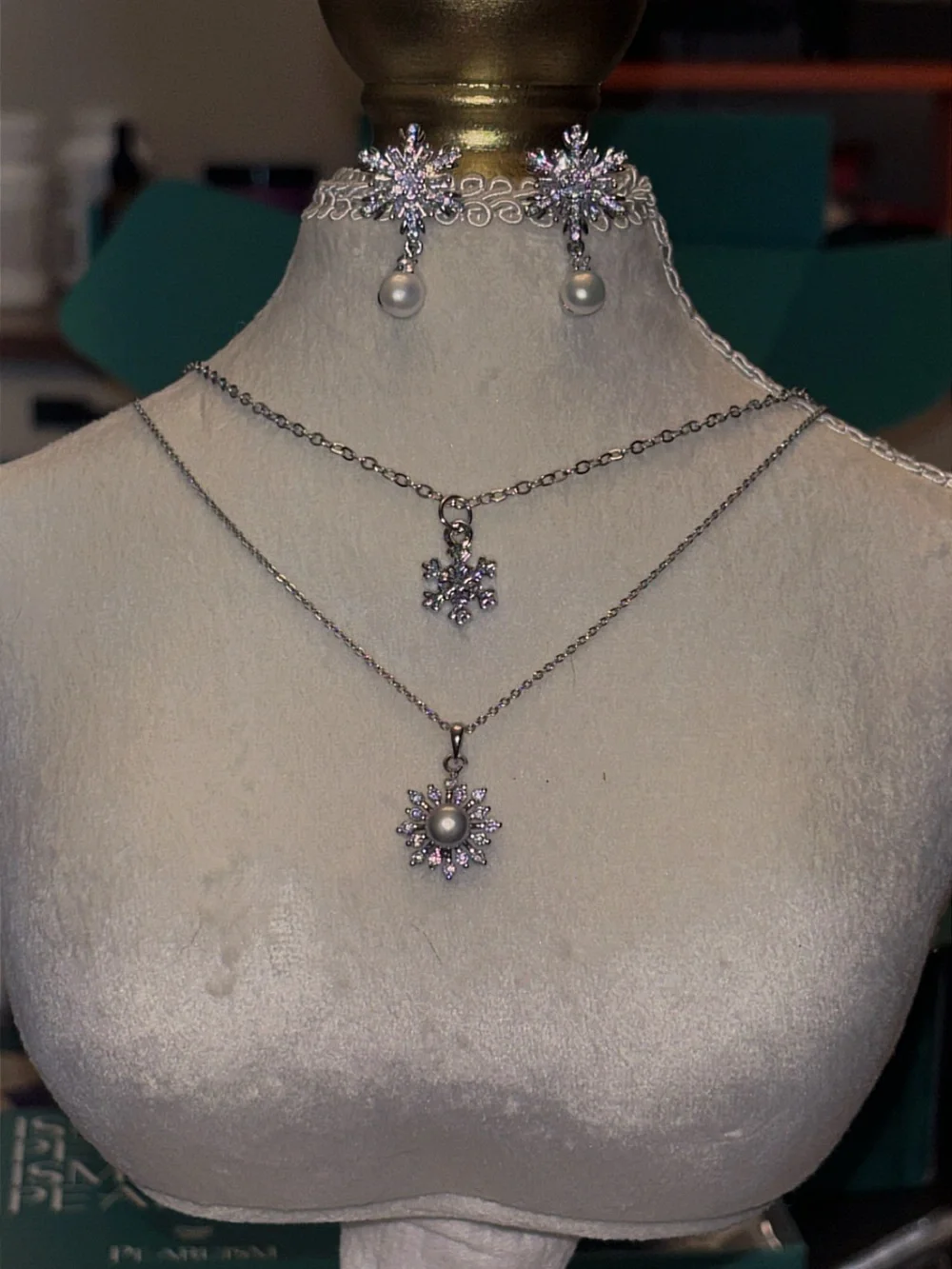Delicate Silver Snowflake & Pearl Layered Necklace Set